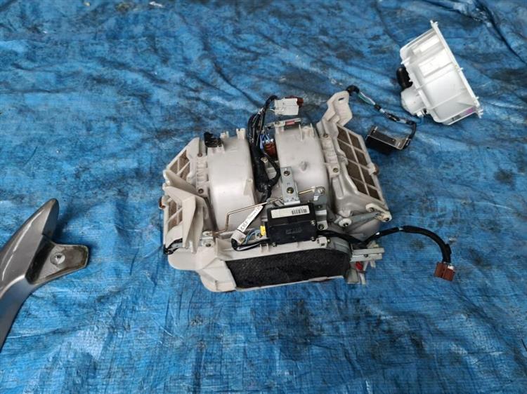 Мотор печки Хонда Легенд в Гатчине 206136